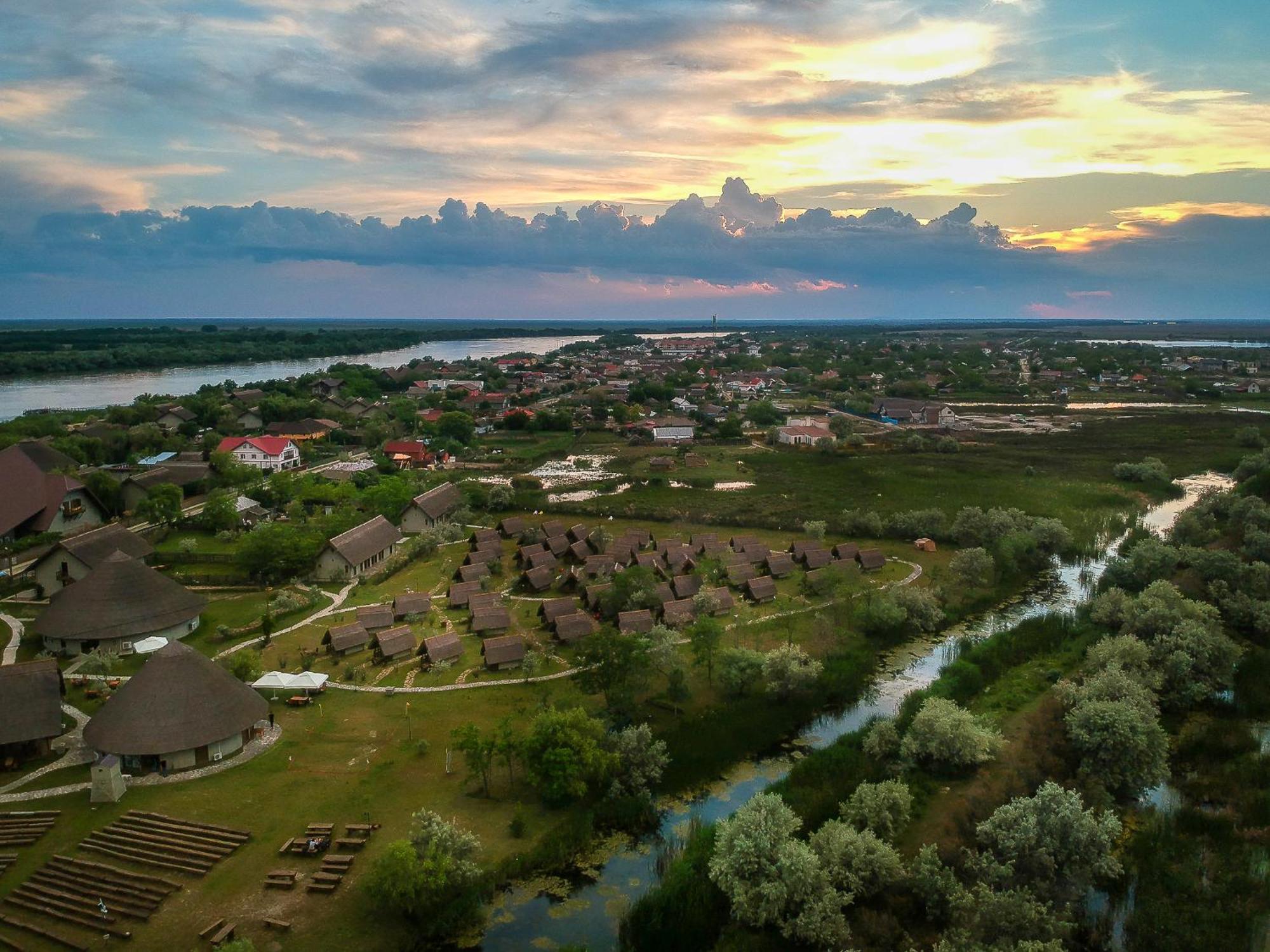 Dolphin Camping Sfântu Gheorghe Exterior foto