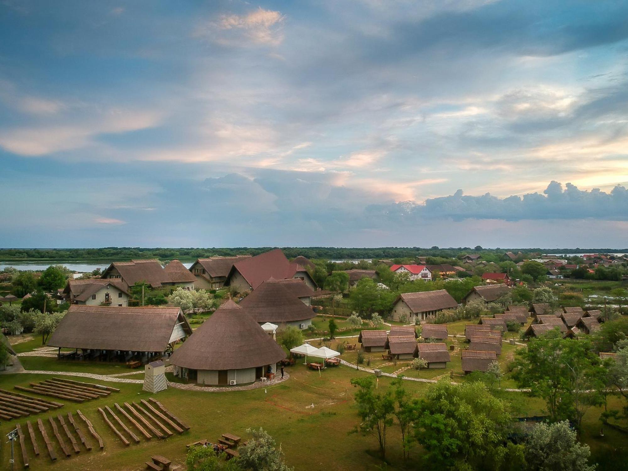 Dolphin Camping Sfântu Gheorghe Exterior foto