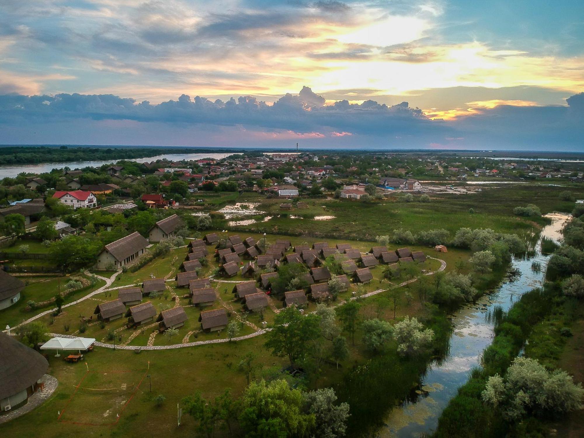 Dolphin Camping Sfântu Gheorghe Exterior foto