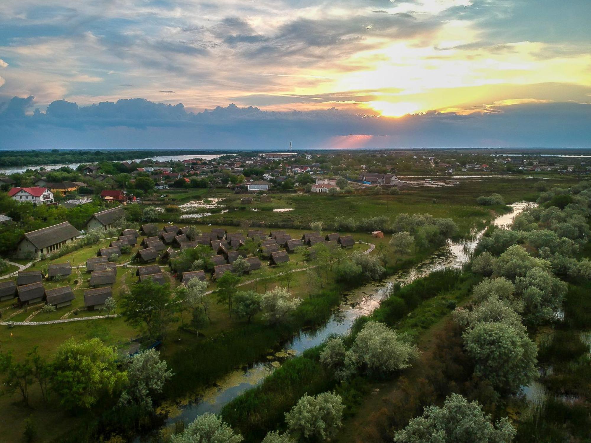Dolphin Camping Sfântu Gheorghe Exterior foto