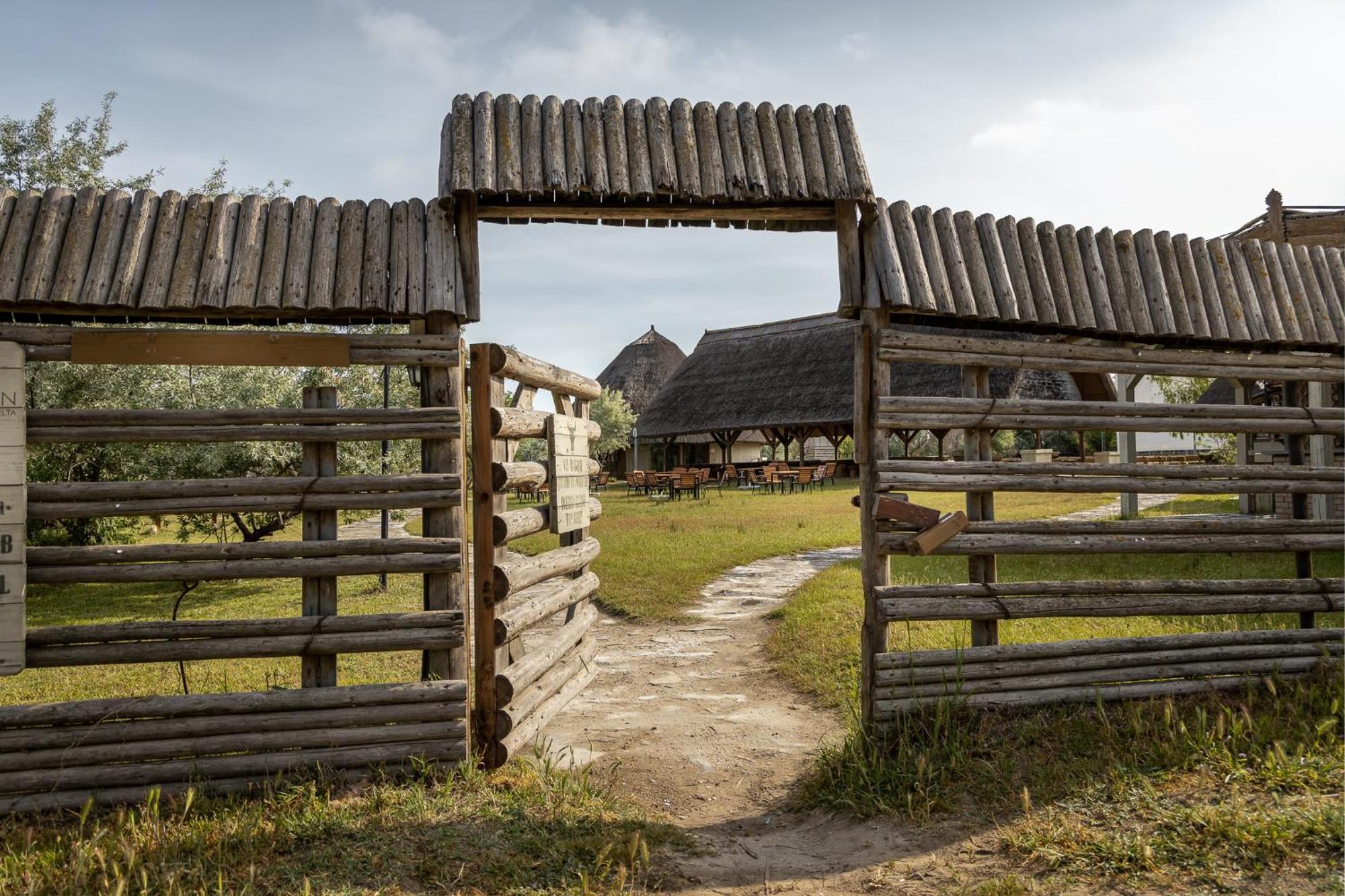 Dolphin Camping Sfântu Gheorghe Exterior foto